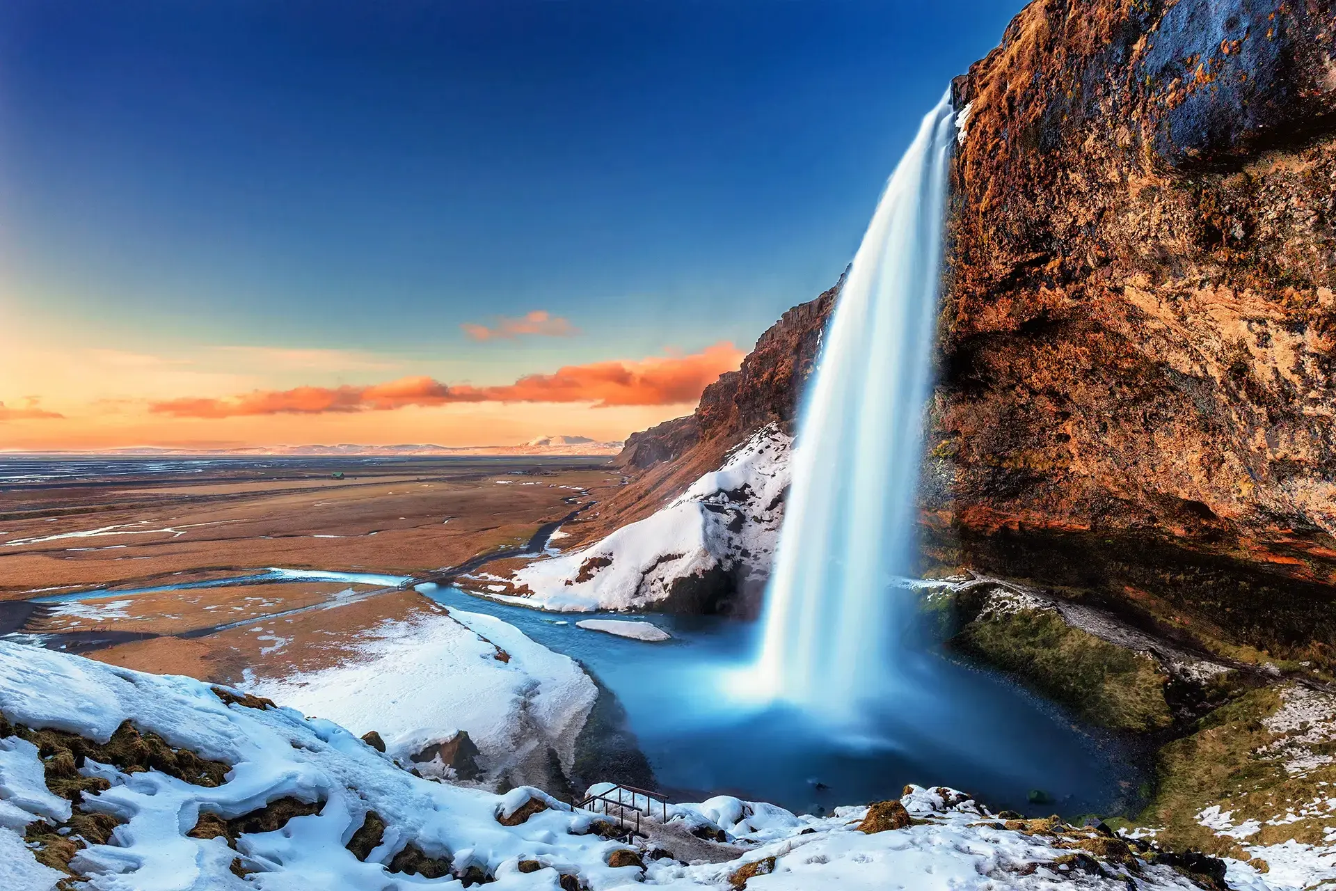 Iceland Northern Lights & Waterfalls Tour